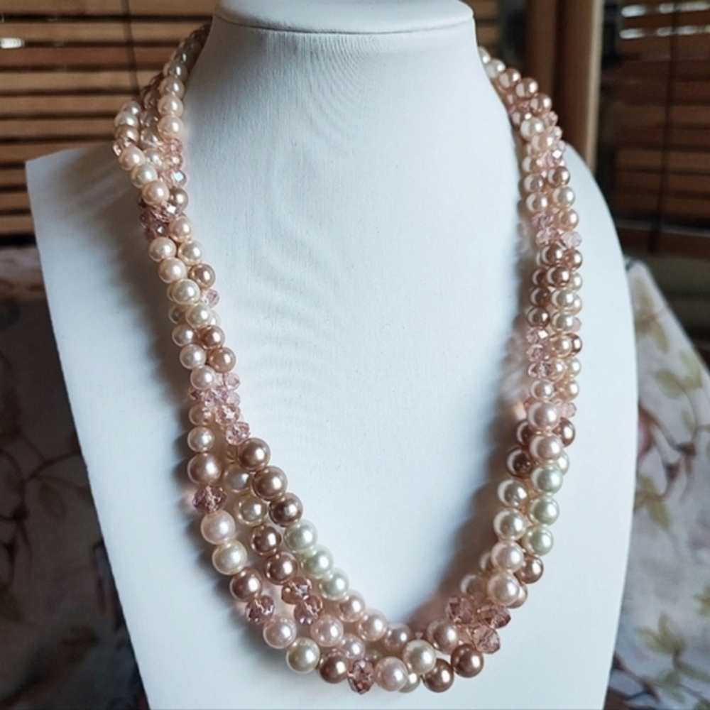 Vintage Triple Strand Cream & Champagne Glass Pearl Twisted Vintage Necklace EUC